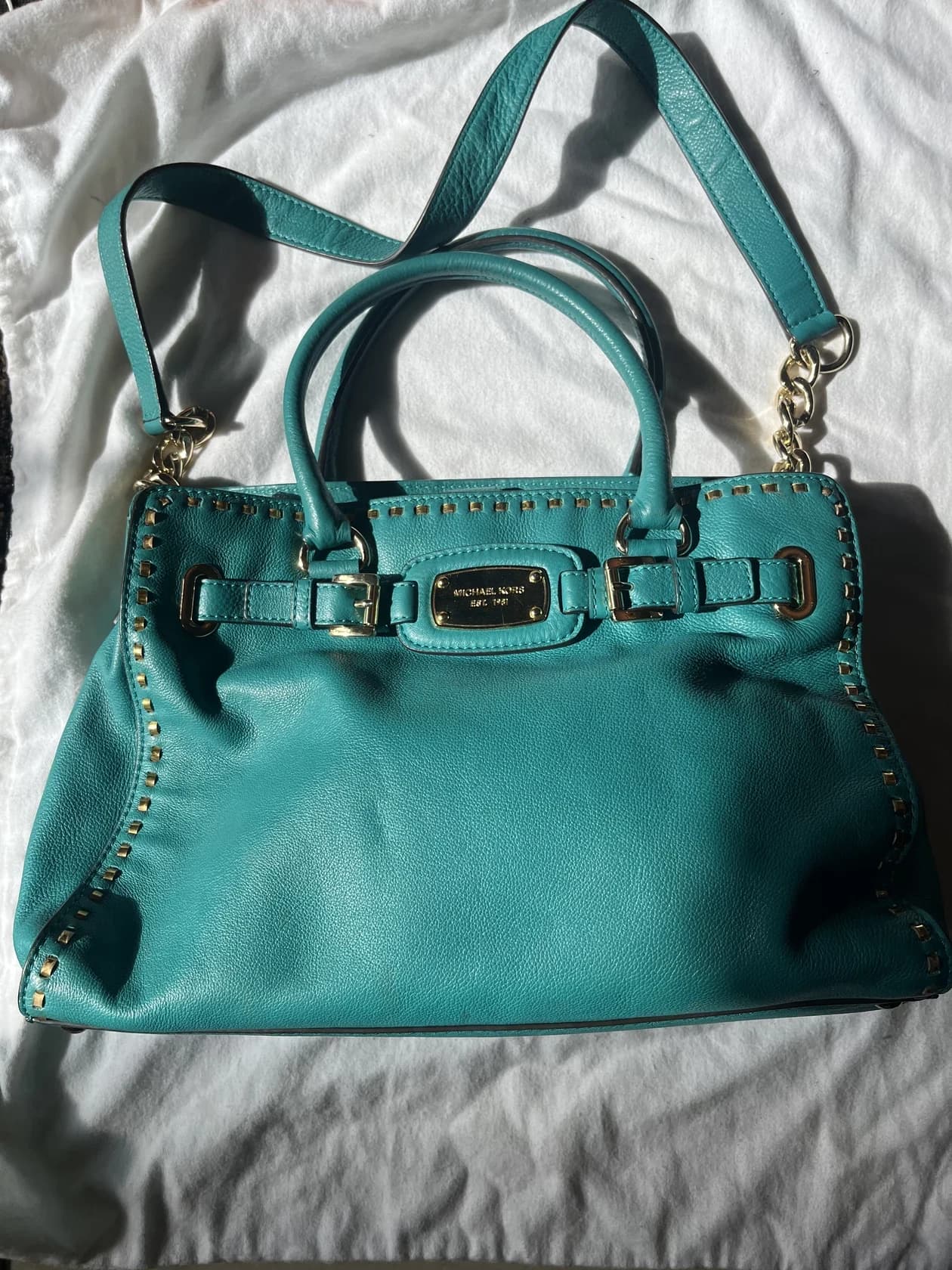 Кожаная сумка Michael Kors с двумя вариантами ношения