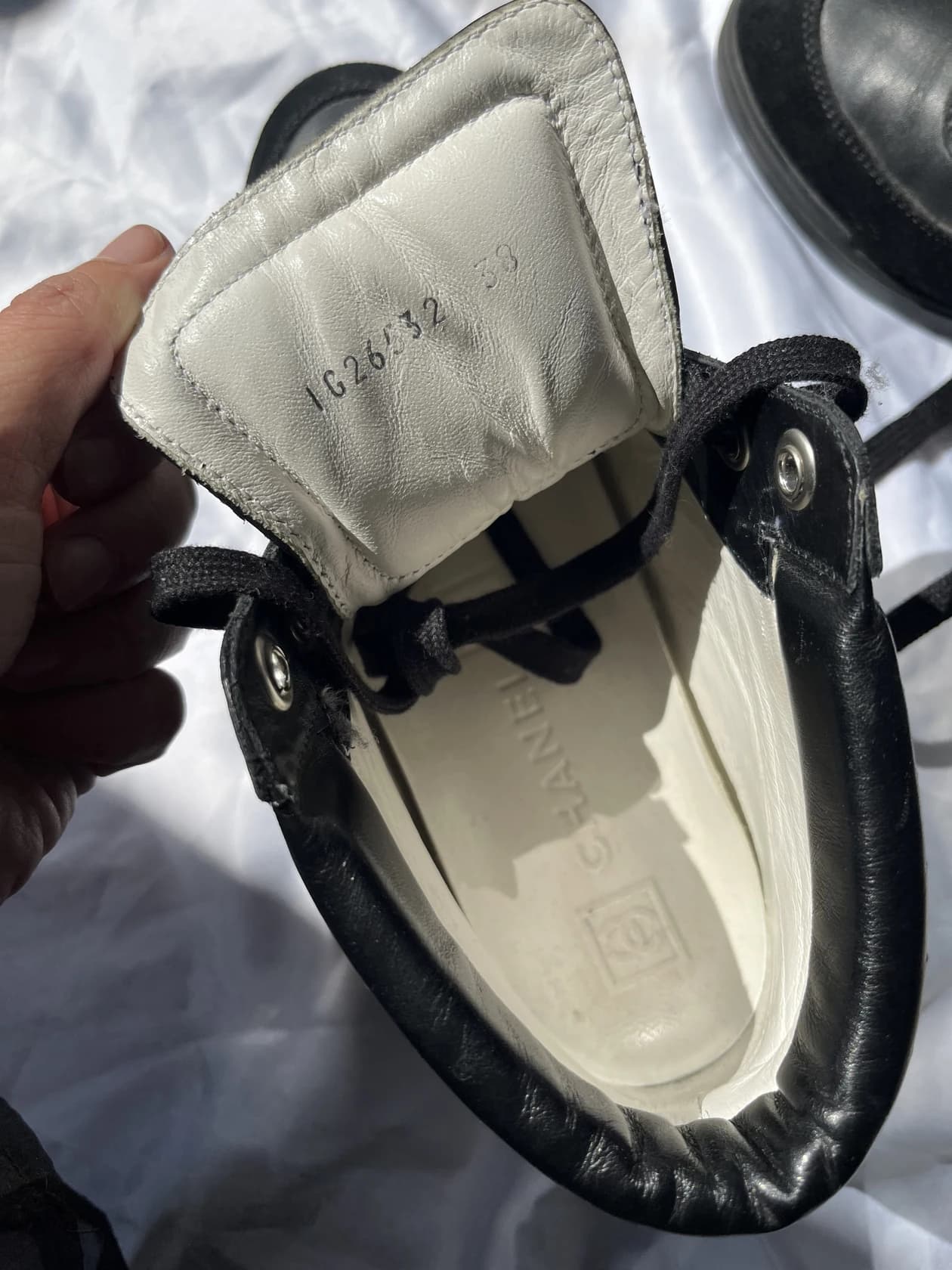 Высокие кеды Chanel Cambon, кожа и замша — фото 4