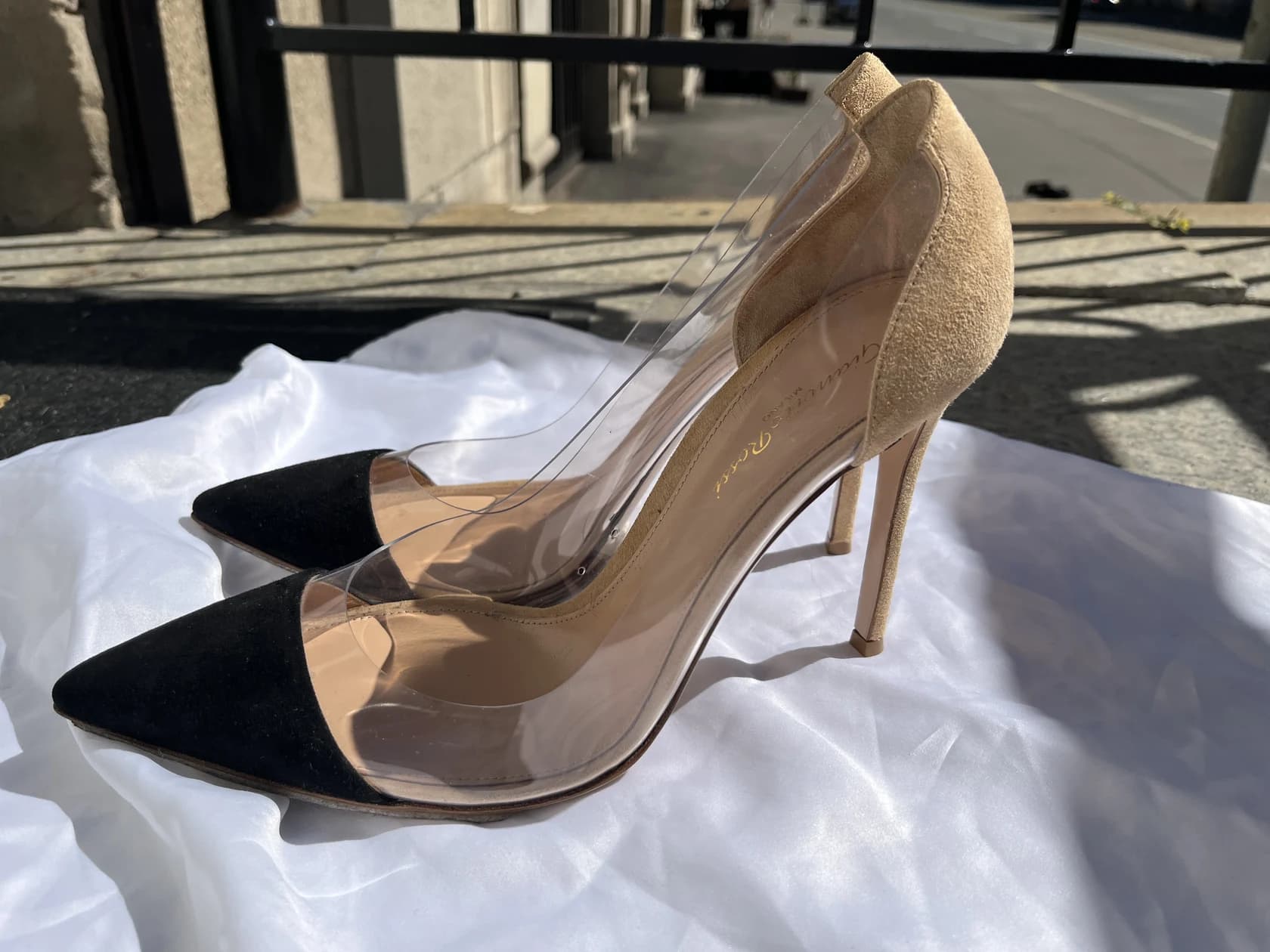 Лодочки Gianvito Rossi, черно-бежевая замша — фото 4