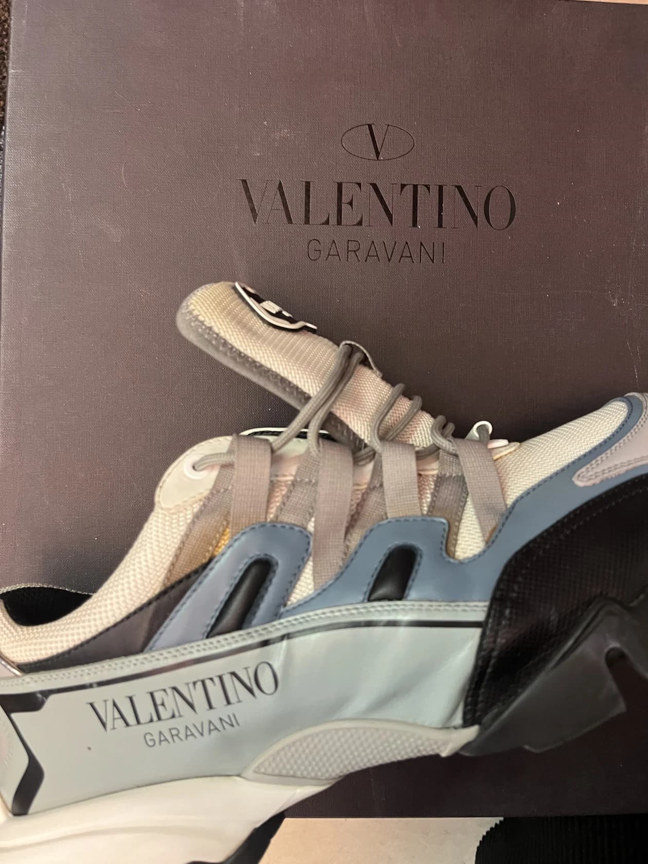 Массивные кроссовки Valentino Garavani — фото 10