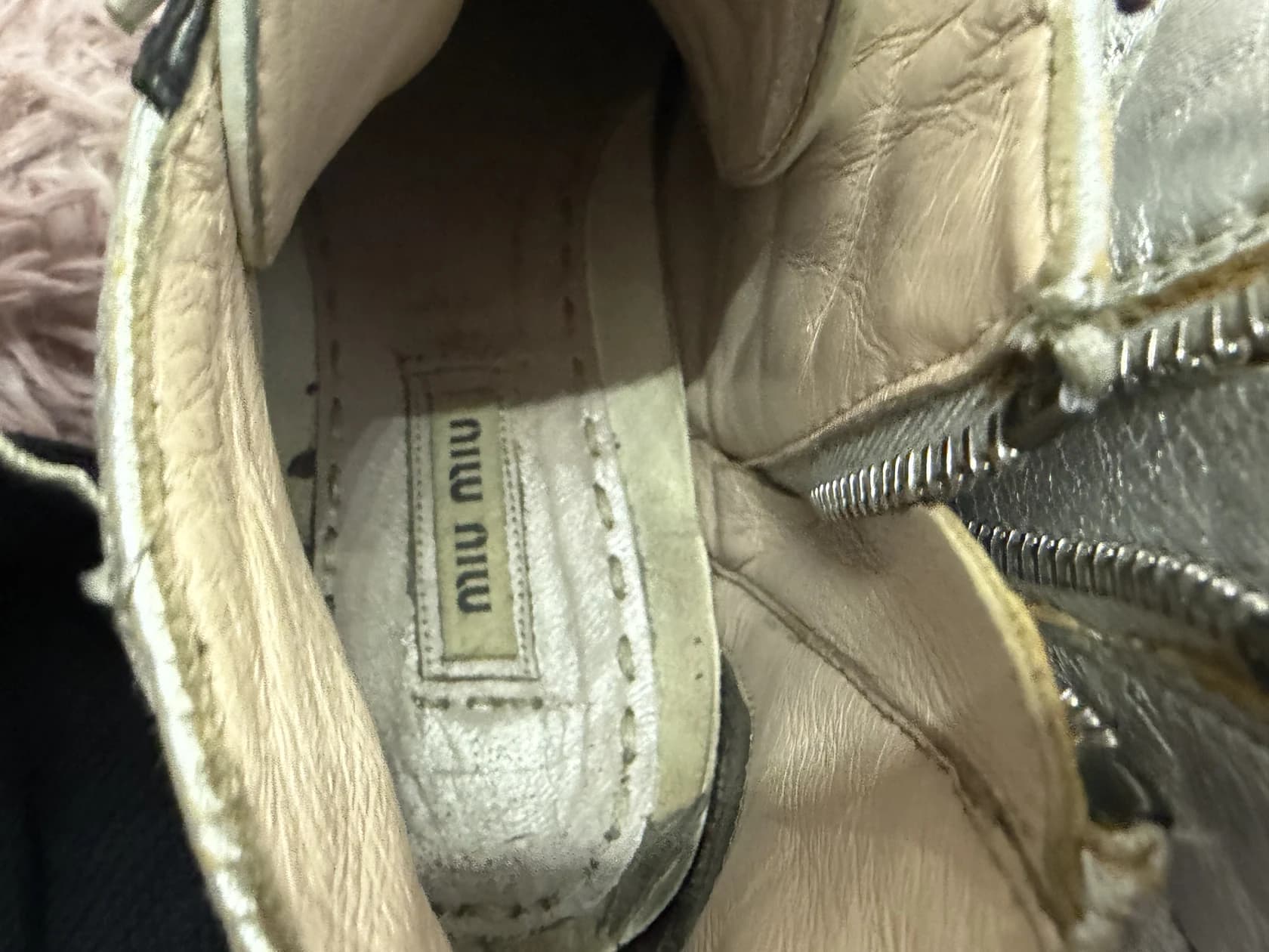 Высокие кеды Miu Miu из серебристой стеганой кожи — фото 3